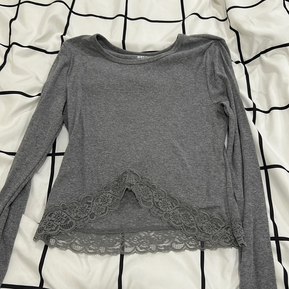 Hollister top
